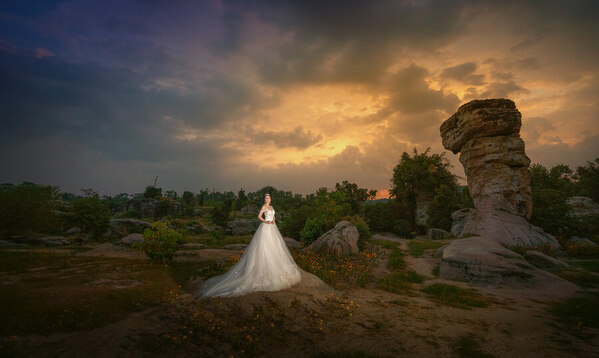 Photograph Pore Ooi Brides Alone on One Eyeland