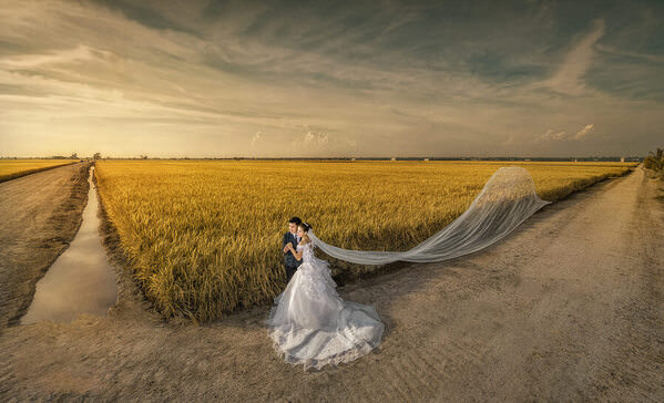 Photograph Pore Ooi Couple Together on One Eyeland