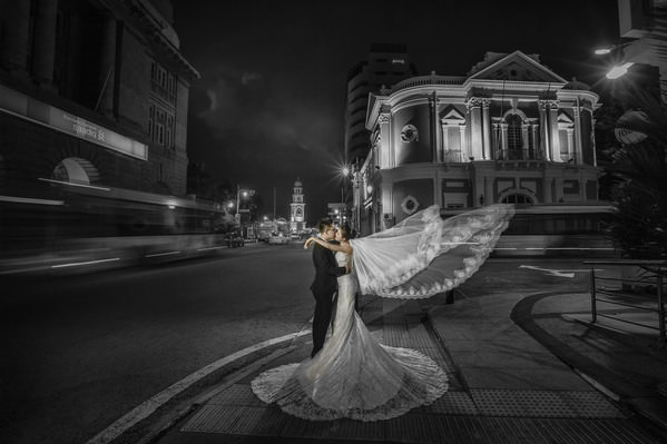 Photograph Pore Ooi Couple Together on One Eyeland