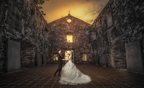 Photograph Pore Ooi Couple Together on One Eyeland