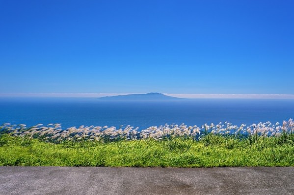 Photograph Wataru Aoki Lines on One Eyeland