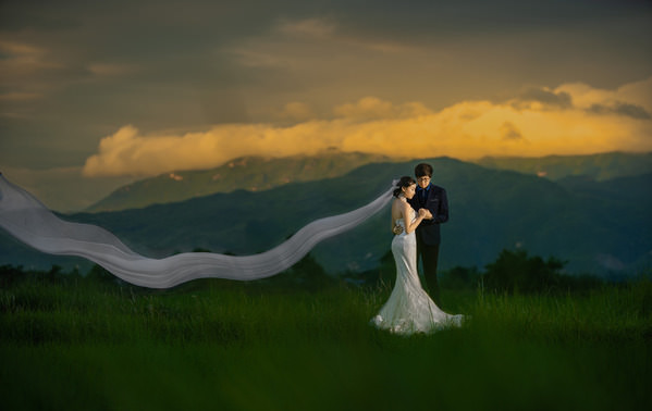 Photograph Pore Ooi Couple Together on One Eyeland