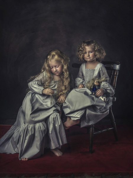 Photograph Hanna Derecka Girls on One Eyeland