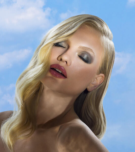Photograph Jonathan Knowles Summer Beauty on One Eyeland