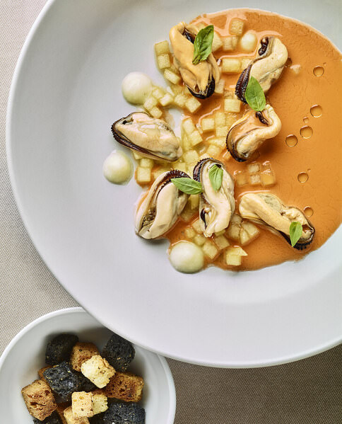 Photograph Daniele Fiore La Follia Bistrot on One Eyeland