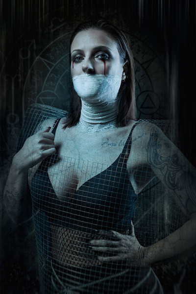 Photograph Cedric Brion Studio Clavicule Pics Silence on One Eyeland