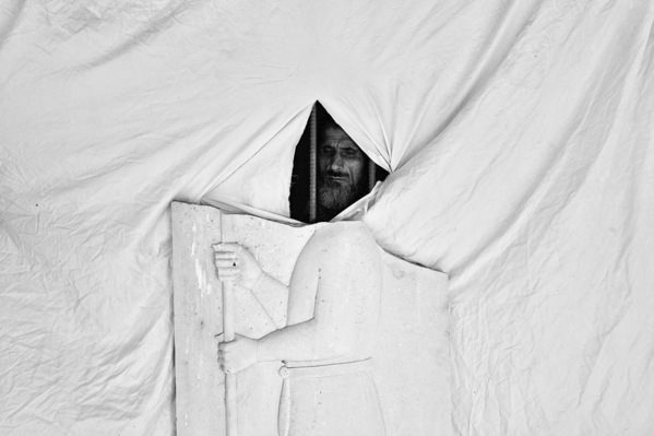 Photograph Abbas Valadi Captive on One Eyeland