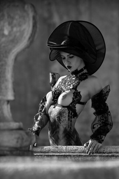 Photograph Roberto Manetta Dark Lady on One Eyeland