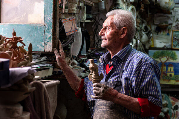 Photograph Thomas Gutschi Il Vasaio on One Eyeland
