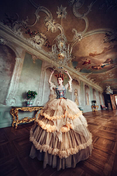 Photograph Ruslan Bolgov Waltzing Queen on One Eyeland