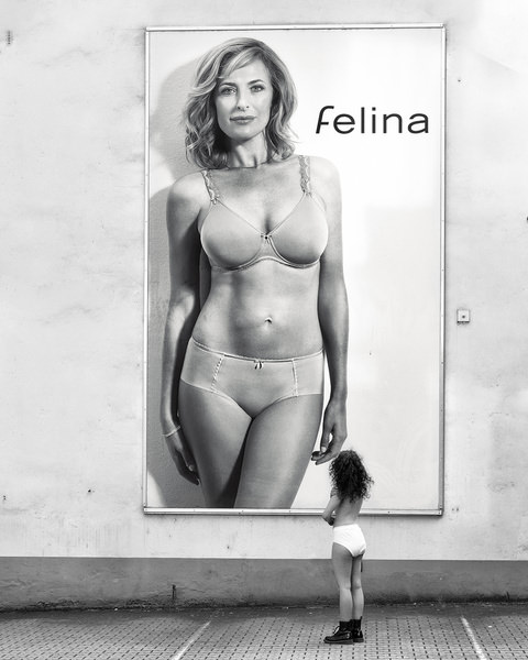 Photograph Juri Bogenheimer Felina on One Eyeland