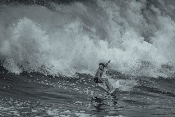 Photograph Steve Turner Going For It on One Eyeland