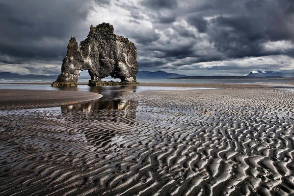 Photograph Bragi Ingibergsson Brin Hvitserkur on One Eyeland