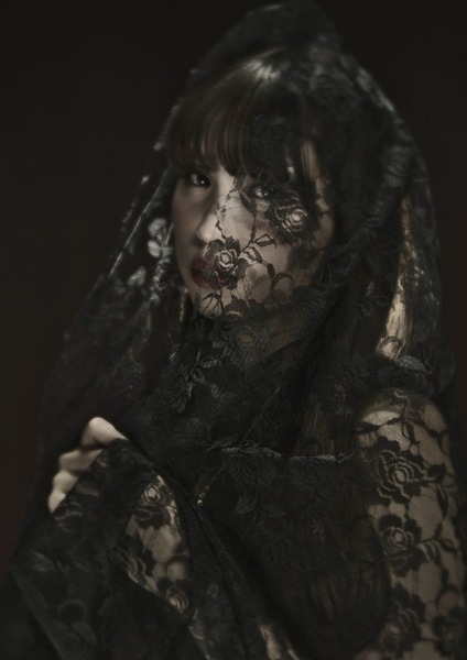 Photograph Horio Koichiro Luna on One Eyeland
