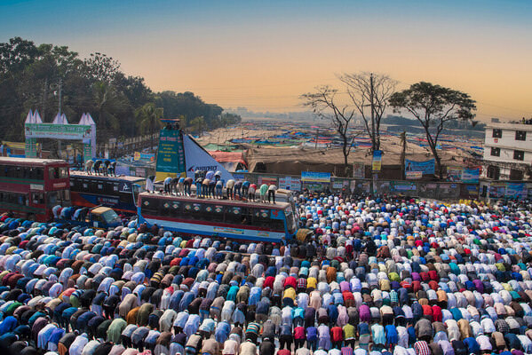 Photograph Sujon Adikary Prayer On Road on One Eyeland