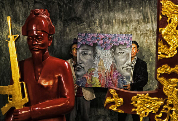 Photograph Viet Van Tran Twins on One Eyeland