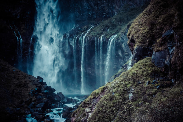 Photograph Hiromichi Shimizu The Cry Of The Earth on One Eyeland