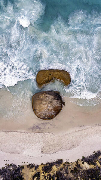 Photograph Graham Earnshaw Ocean Poetry on One Eyeland