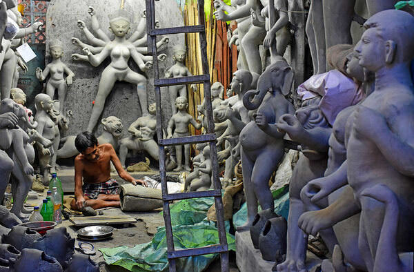 Photograph Chinmoy Biswas Artist Within Idols on One Eyeland