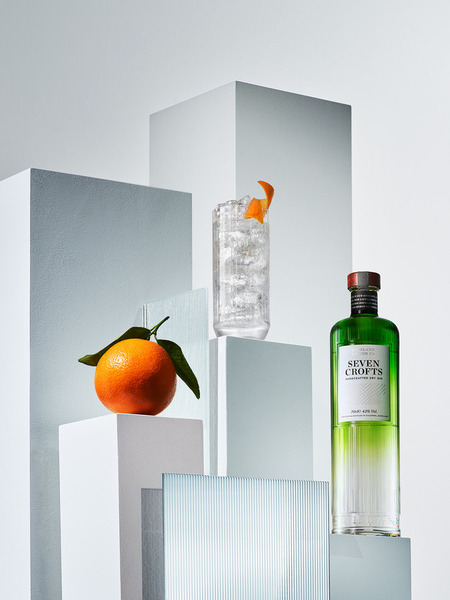 Photograph Tal Silverman Sevencrofts Gin on One Eyeland