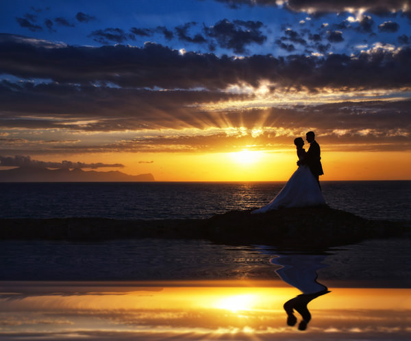 Photograph Vincenzo Di Liberto Wedding Day Cala Rossa on One Eyeland