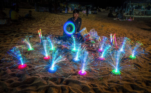 Photograph Satheesh Nair Fantasia Light Seller Kollam Beach on One Eyeland
