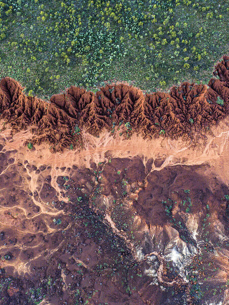 Photograph Graham Earnshaw Kimberley Contours on One Eyeland