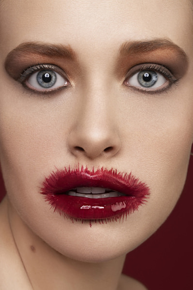 Photograph Sebastien Ouvrard Veronika on One Eyeland