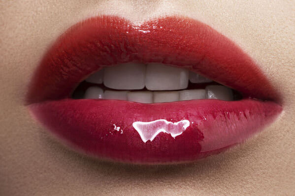 Photograph Sebastien Ouvrard Veronika on One Eyeland