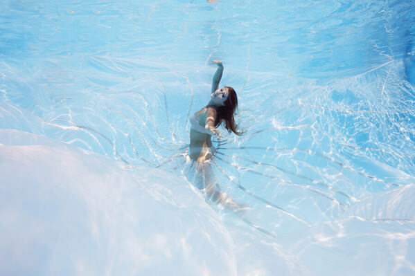 Photograph Stephan Ernst Parachute Dancer on One Eyeland