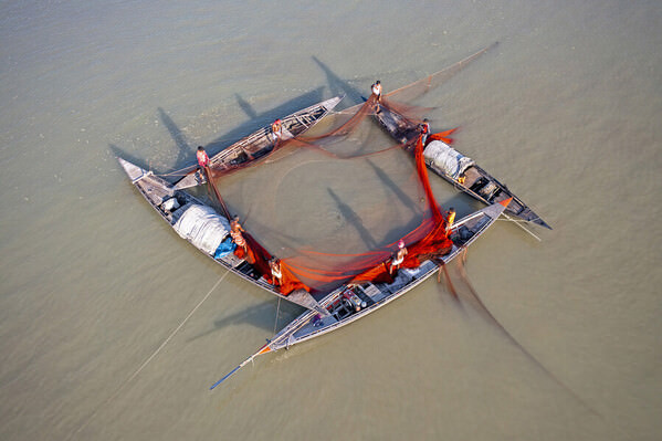 Photograph Azim Khan Ronnie Traditional Fishing on One Eyeland