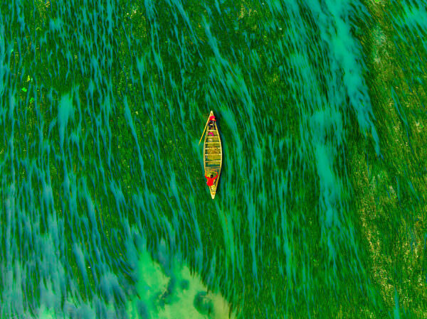Photograph Azim Khan Ronnie Green River on One Eyeland