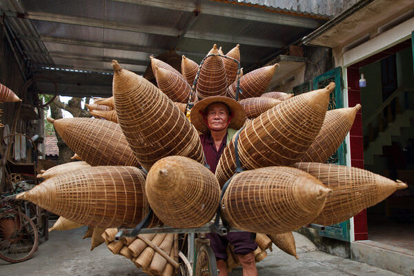 Photograph Azim Khan Ronnie Man With Fishing Tools on One Eyeland