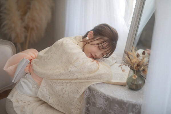 Photograph Setsuna Kurouzu Sleeply on One Eyeland