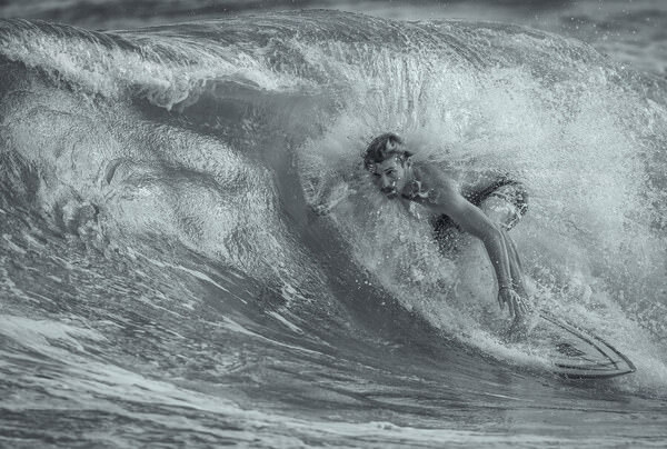Photograph Steve Turner Tube Flying on One Eyeland