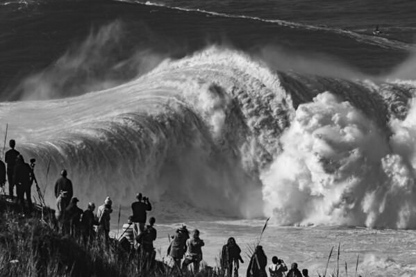 Photograph Abilio Meneses The Wave on One Eyeland