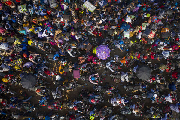 Photograph Azim Khan Ronnie Rush Hour on One Eyeland