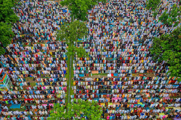 Photograph Azim Khan Ronnie Islamic Prayer on One Eyeland