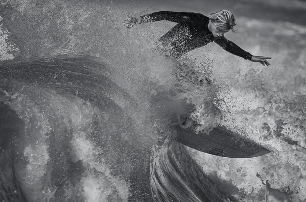 Photograph Steve Turner The Drop on One Eyeland
