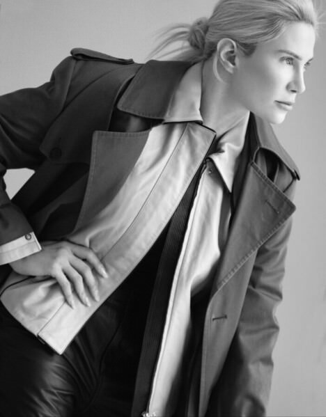 Photograph Jorge Duva Desiree on One Eyeland