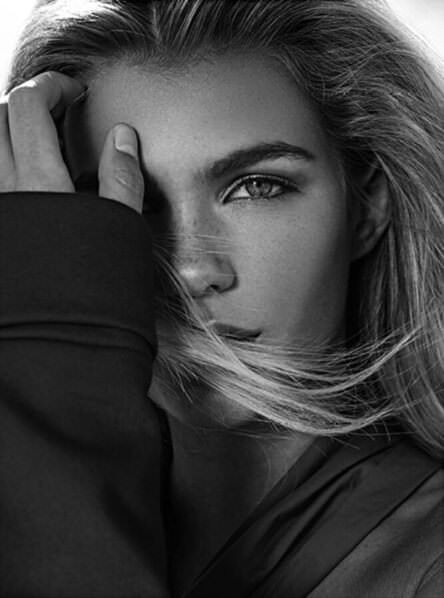 Photograph Jorge Duva Stephanie on One Eyeland