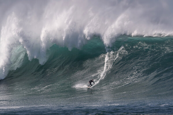 Photograph Steve Turner Extreme Surfing on One Eyeland