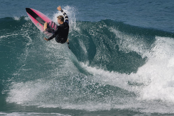 Photograph Steve Turner Pro Action on One Eyeland