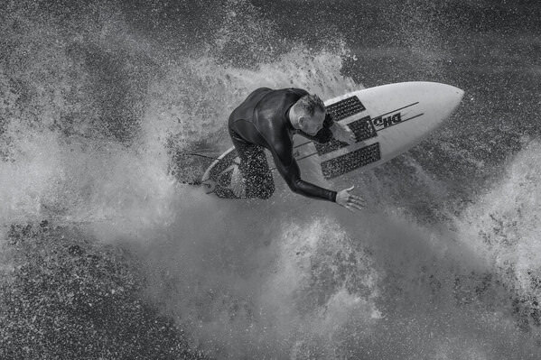 Photograph Steve Turner Speed Flight on One Eyeland