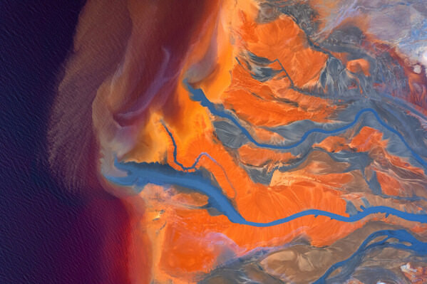 Photograph Daniel Vine Garcia Abstract Fluids on One Eyeland