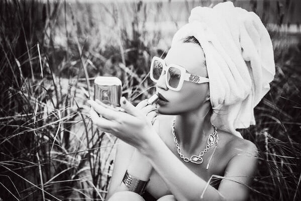 Photograph Ruslan Bolgov But First Lipstick on One Eyeland