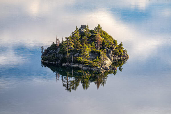 Photograph Joshua Smith Avalon on One Eyeland