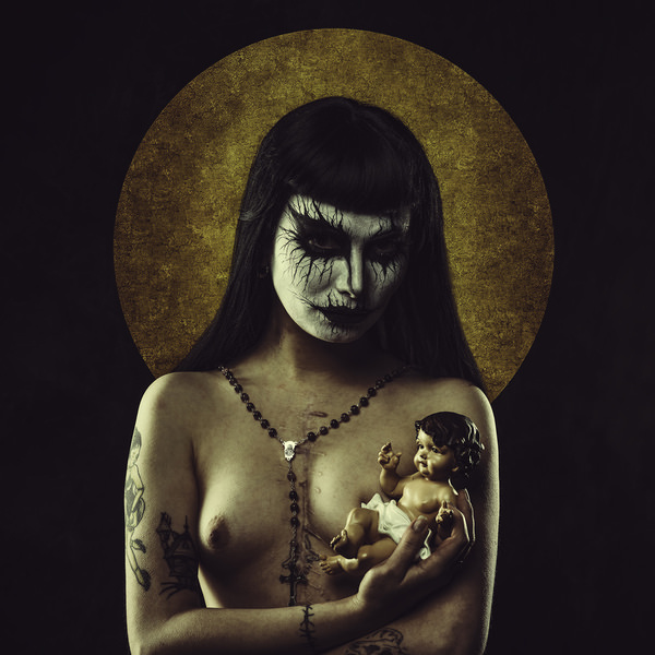 Photograph Vasco Inglez Mary The Queen on One Eyeland