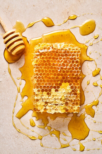 Photograph Mike English Raw Honeycomb on One Eyeland