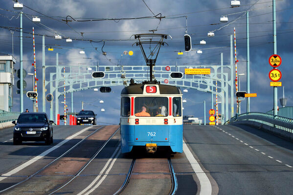 Photograph Alexander V Kuznetsov Number 5 on One Eyeland